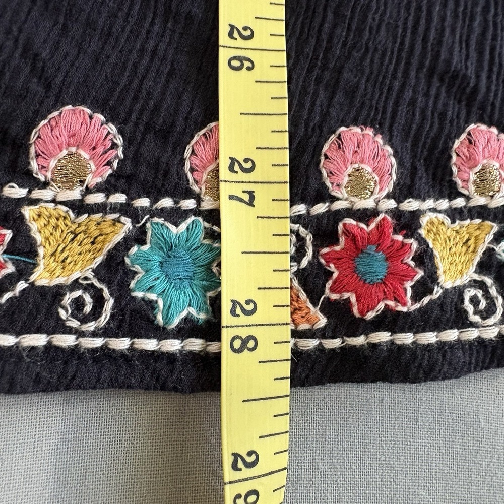Tolani XL Black 100% Cotton Embroidered Boho Tunic Peasant Blouse Floral Top - Picture 14 of 16